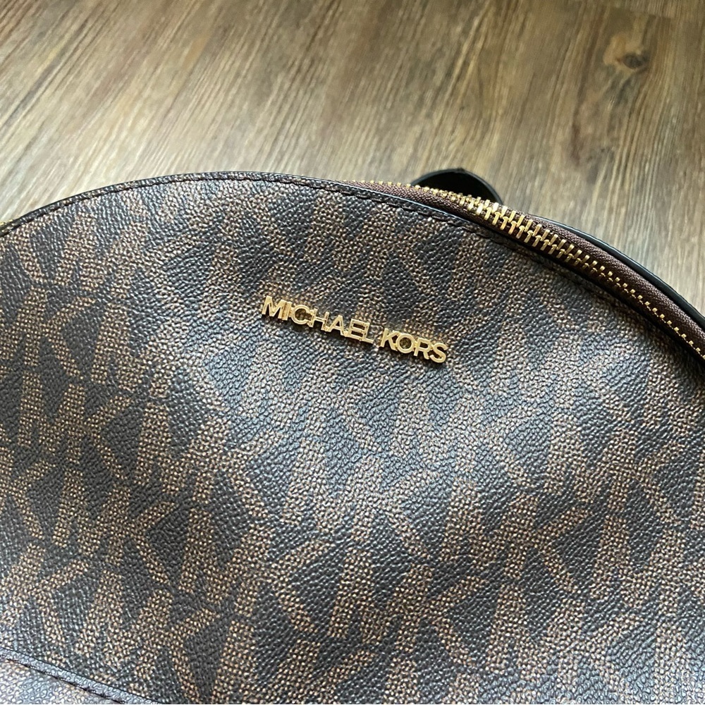 Michael Kors Brown and Black Backpack Connie Bag NWOT - Picture 2 of 13